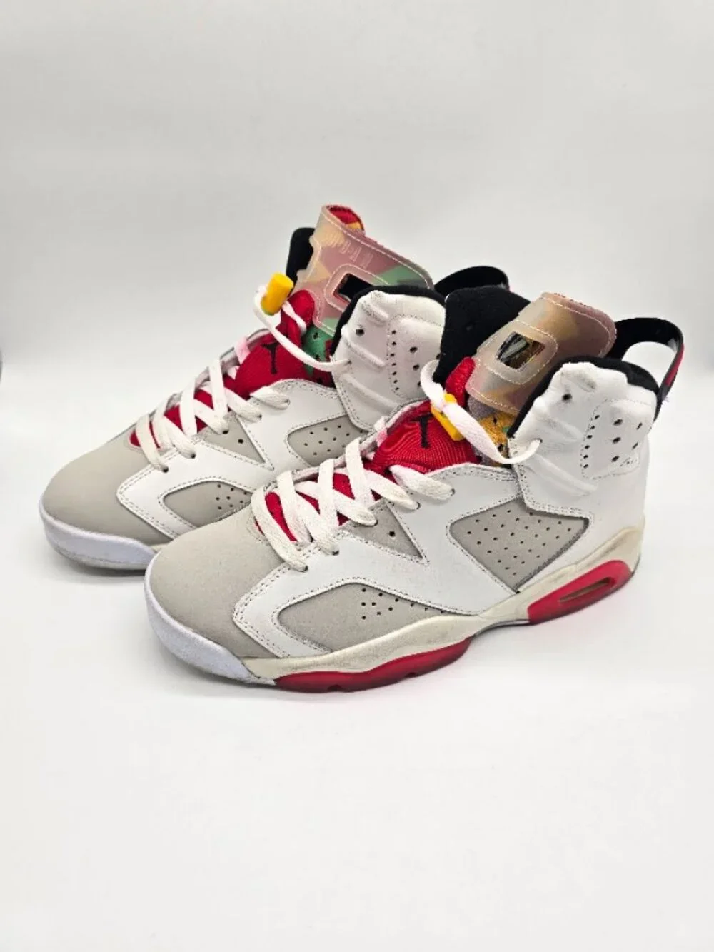 Air Jordan 6 Hare Size 9.5 White Red Sneakers